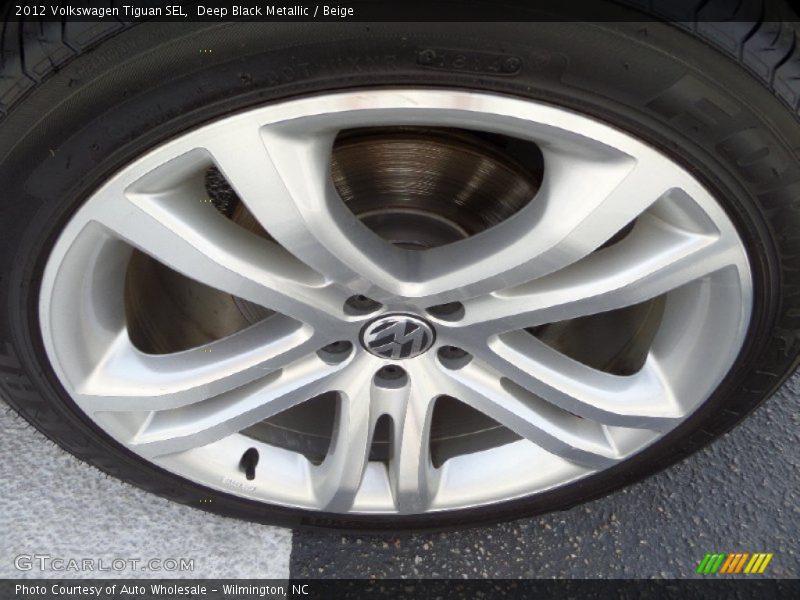 Deep Black Metallic / Beige 2012 Volkswagen Tiguan SEL