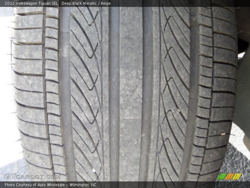 Deep Black Metallic / Beige 2012 Volkswagen Tiguan SEL