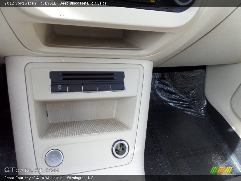 Deep Black Metallic / Beige 2012 Volkswagen Tiguan SEL