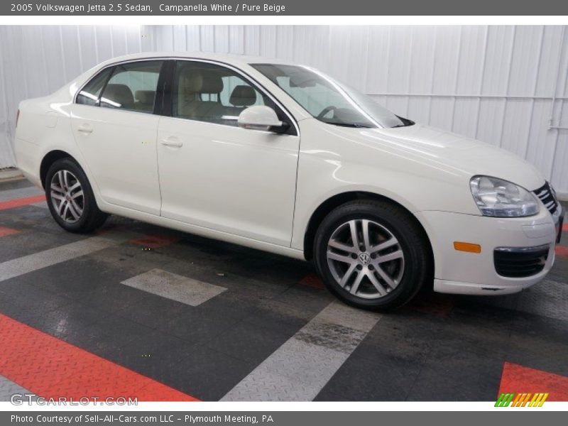 Campanella White / Pure Beige 2005 Volkswagen Jetta 2.5 Sedan