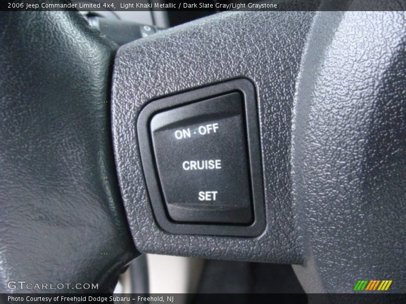 Light Khaki Metallic / Dark Slate Gray/Light Graystone 2006 Jeep Commander Limited 4x4