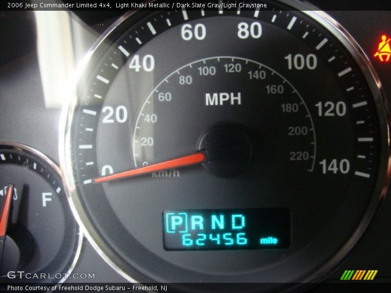 Light Khaki Metallic / Dark Slate Gray/Light Graystone 2006 Jeep Commander Limited 4x4