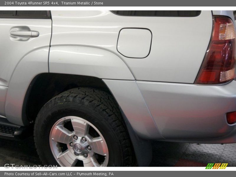 Titanium Metallic / Stone 2004 Toyota 4Runner SR5 4x4
