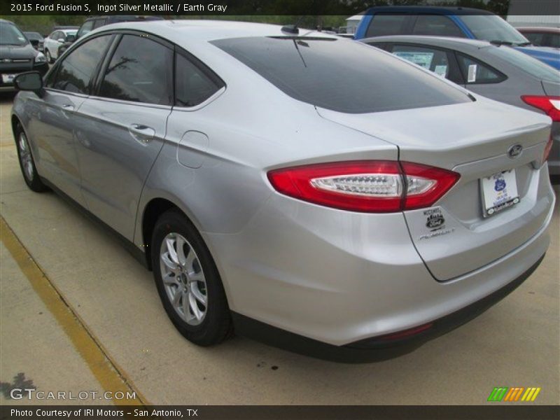 Ingot Silver Metallic / Earth Gray 2015 Ford Fusion S