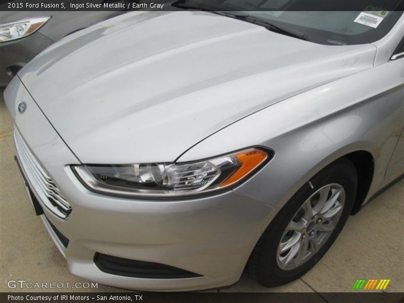 Ingot Silver Metallic / Earth Gray 2015 Ford Fusion S