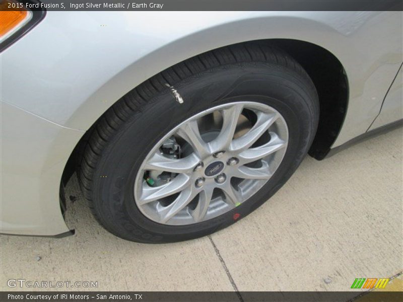 Ingot Silver Metallic / Earth Gray 2015 Ford Fusion S