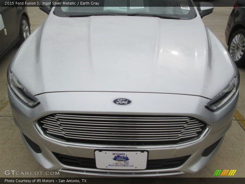 Ingot Silver Metallic / Earth Gray 2015 Ford Fusion S