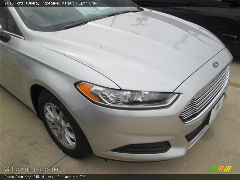 Ingot Silver Metallic / Earth Gray 2015 Ford Fusion S