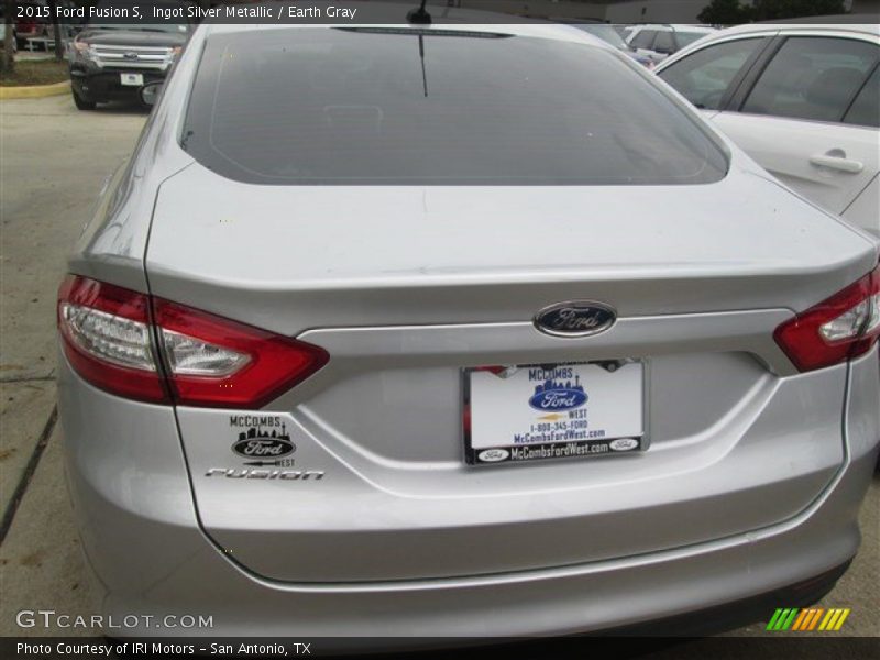 Ingot Silver Metallic / Earth Gray 2015 Ford Fusion S