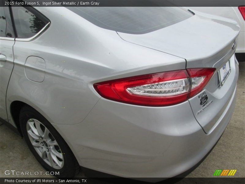 Ingot Silver Metallic / Earth Gray 2015 Ford Fusion S