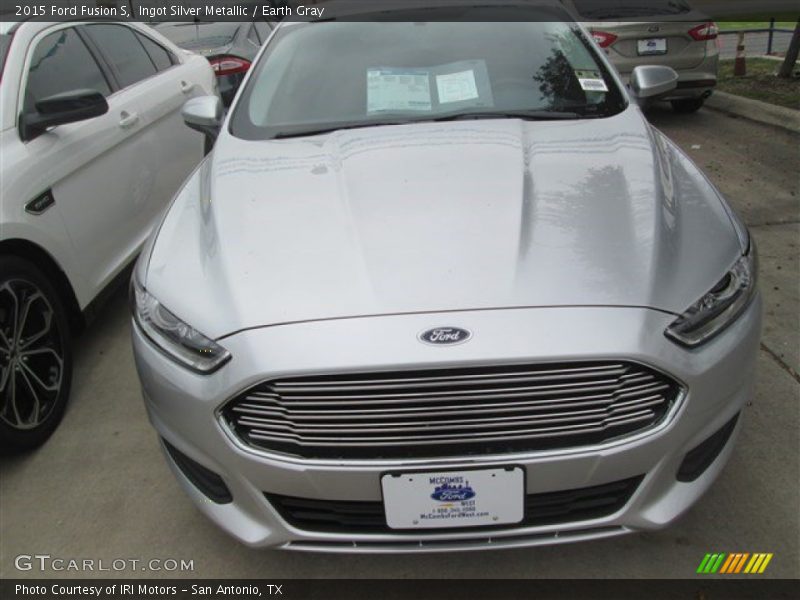 Ingot Silver Metallic / Earth Gray 2015 Ford Fusion S