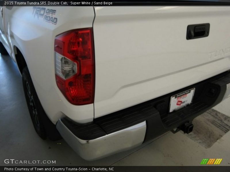 Super White / Sand Beige 2015 Toyota Tundra SR5 Double Cab