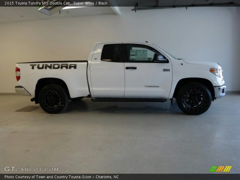 Super White / Black 2015 Toyota Tundra SR5 Double Cab