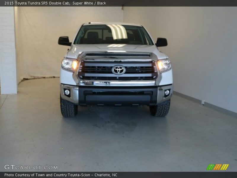 Super White / Black 2015 Toyota Tundra SR5 Double Cab