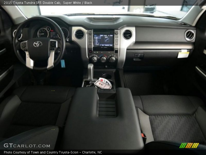 Super White / Black 2015 Toyota Tundra SR5 Double Cab