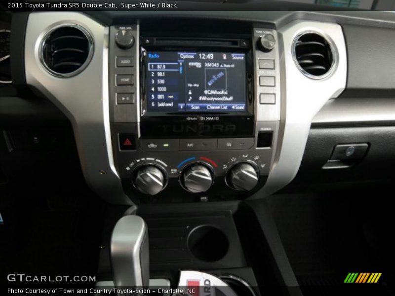 Super White / Black 2015 Toyota Tundra SR5 Double Cab