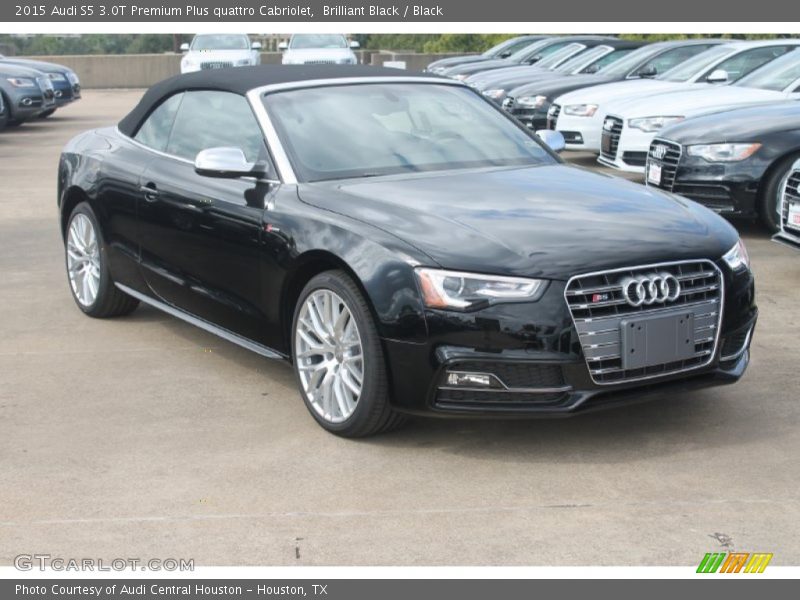 Front 3/4 View of 2015 S5 3.0T Premium Plus quattro Cabriolet