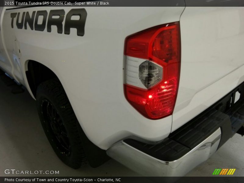 Super White / Black 2015 Toyota Tundra SR5 Double Cab