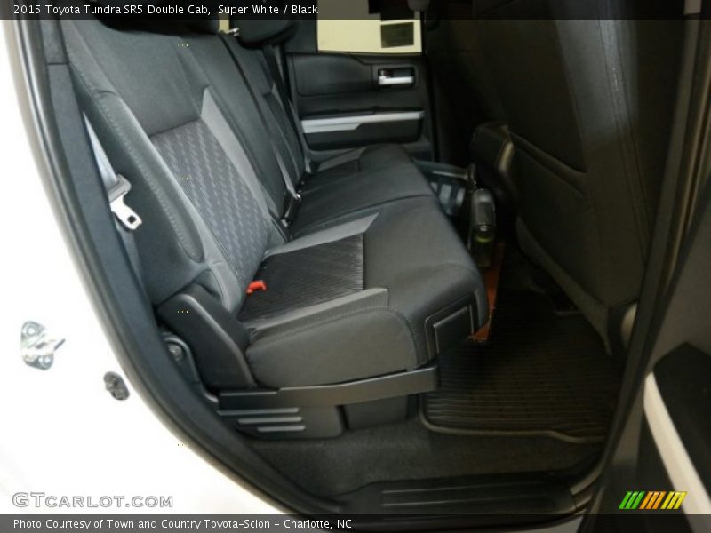 Super White / Black 2015 Toyota Tundra SR5 Double Cab