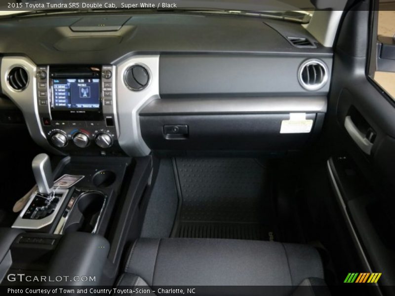 Super White / Black 2015 Toyota Tundra SR5 Double Cab