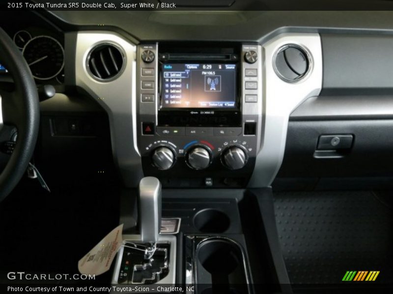 Super White / Black 2015 Toyota Tundra SR5 Double Cab
