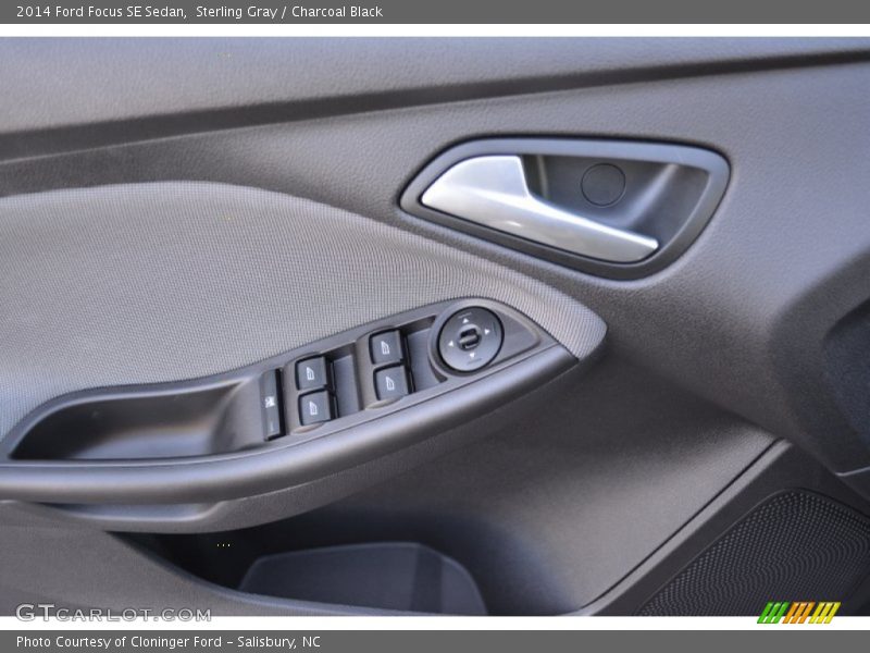 Sterling Gray / Charcoal Black 2014 Ford Focus SE Sedan