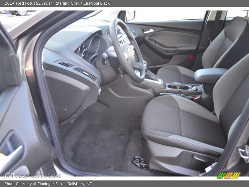 Sterling Gray / Charcoal Black 2014 Ford Focus SE Sedan