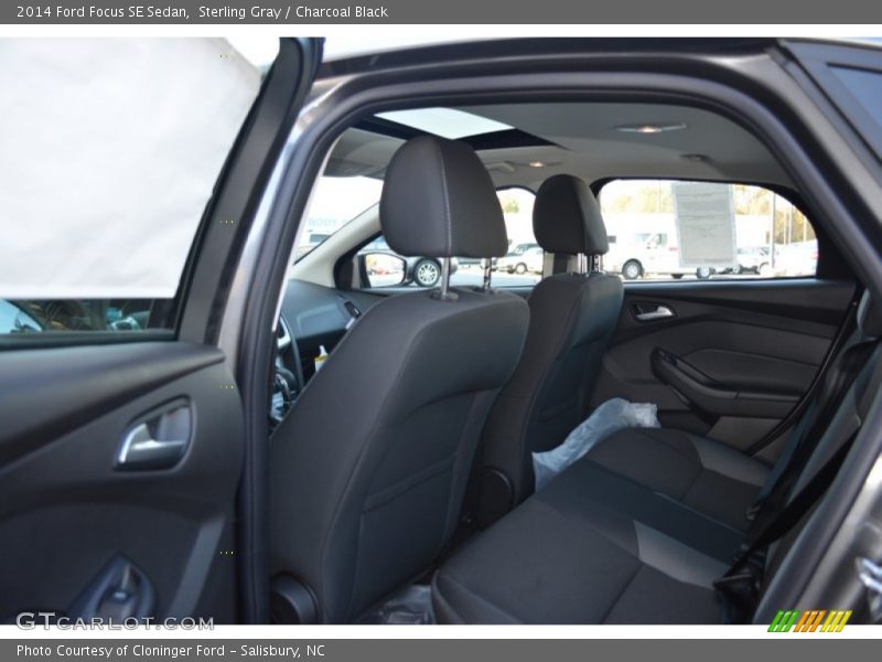 Sterling Gray / Charcoal Black 2014 Ford Focus SE Sedan