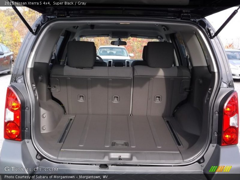  2015 Xterra S 4x4 Trunk