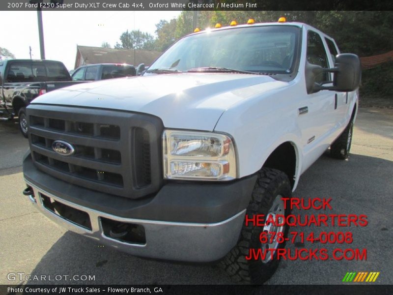 Oxford White Clearcoat / Medium Flint 2007 Ford F250 Super Duty XLT Crew Cab 4x4