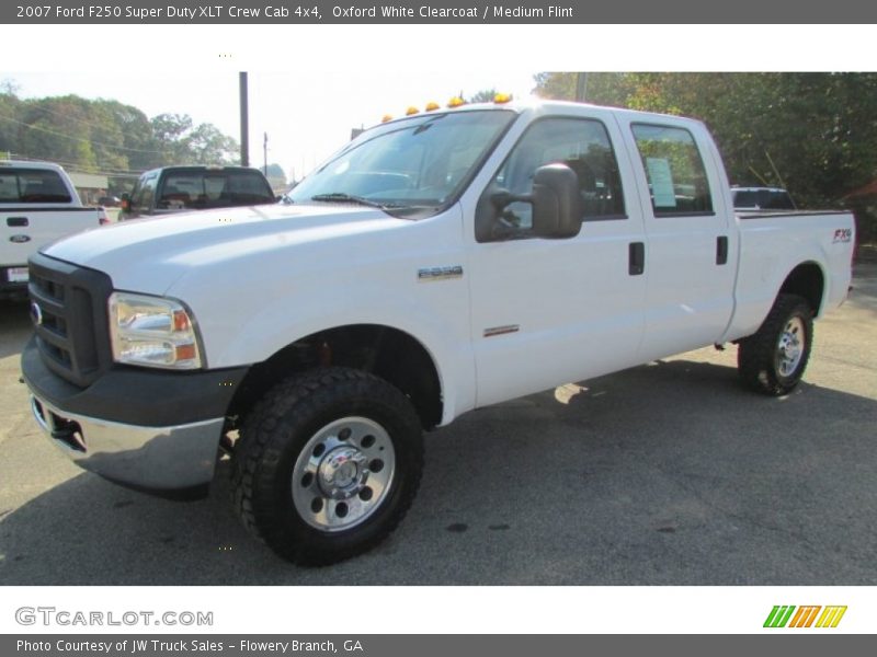 Oxford White Clearcoat / Medium Flint 2007 Ford F250 Super Duty XLT Crew Cab 4x4