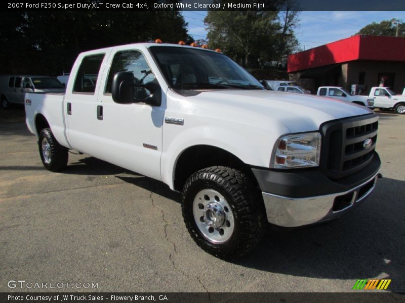 Oxford White Clearcoat / Medium Flint 2007 Ford F250 Super Duty XLT Crew Cab 4x4