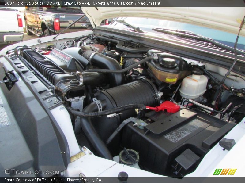 Oxford White Clearcoat / Medium Flint 2007 Ford F250 Super Duty XLT Crew Cab 4x4