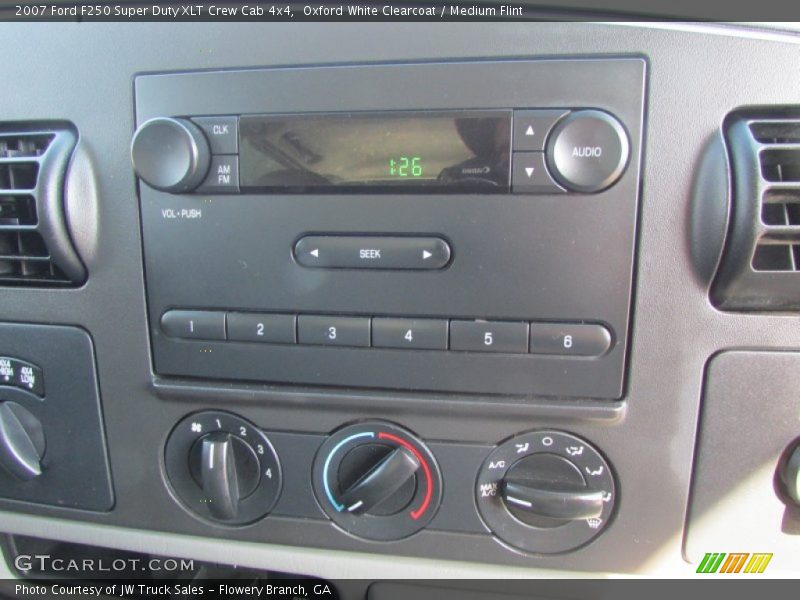 Oxford White Clearcoat / Medium Flint 2007 Ford F250 Super Duty XLT Crew Cab 4x4