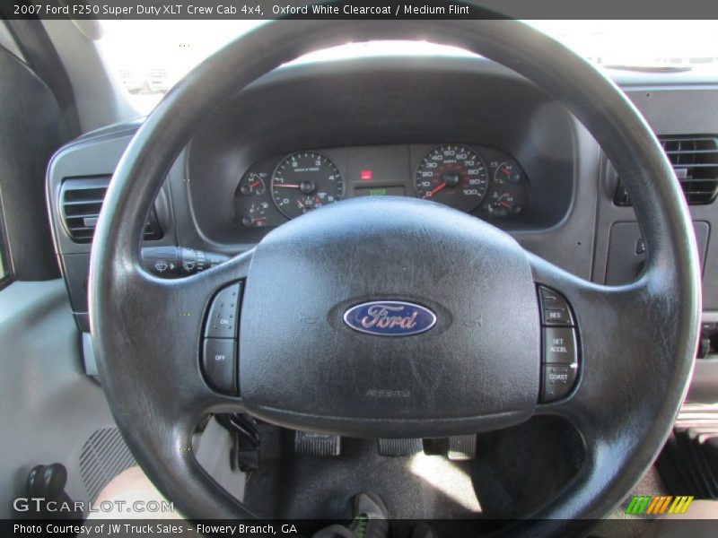 Oxford White Clearcoat / Medium Flint 2007 Ford F250 Super Duty XLT Crew Cab 4x4