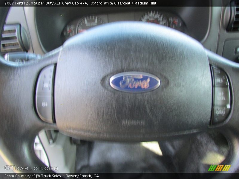Oxford White Clearcoat / Medium Flint 2007 Ford F250 Super Duty XLT Crew Cab 4x4
