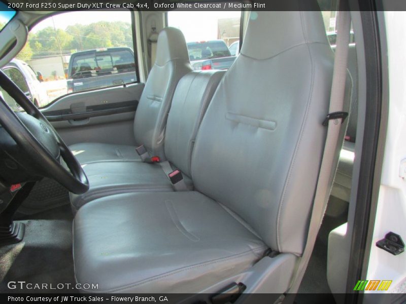Oxford White Clearcoat / Medium Flint 2007 Ford F250 Super Duty XLT Crew Cab 4x4