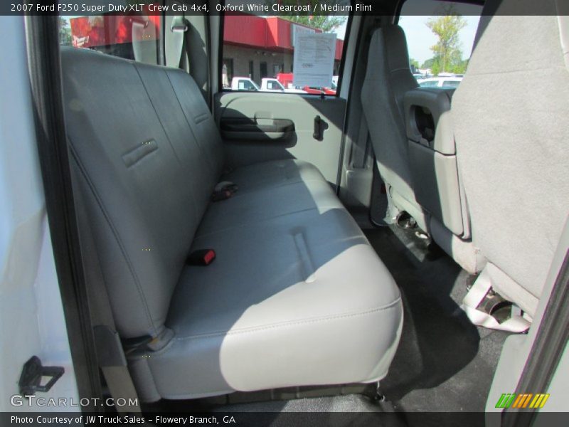 Oxford White Clearcoat / Medium Flint 2007 Ford F250 Super Duty XLT Crew Cab 4x4