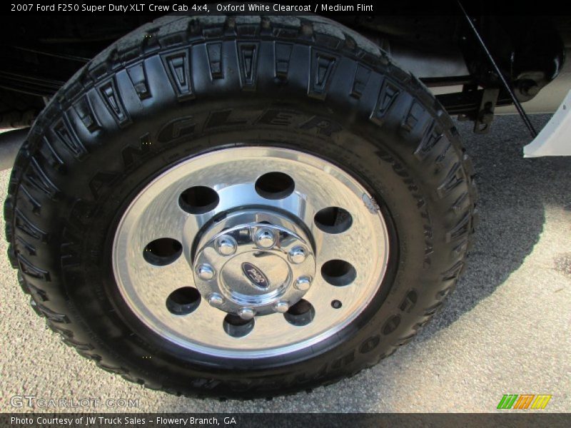 Oxford White Clearcoat / Medium Flint 2007 Ford F250 Super Duty XLT Crew Cab 4x4