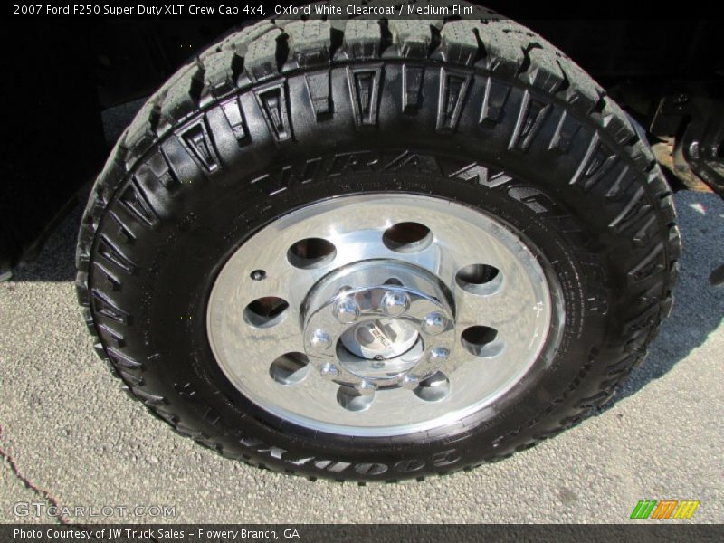 Oxford White Clearcoat / Medium Flint 2007 Ford F250 Super Duty XLT Crew Cab 4x4