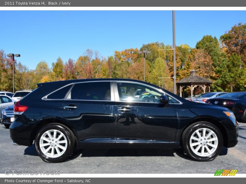 Black / Ivory 2011 Toyota Venza I4