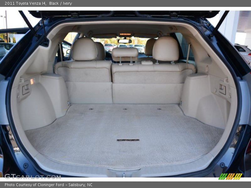 Black / Ivory 2011 Toyota Venza I4