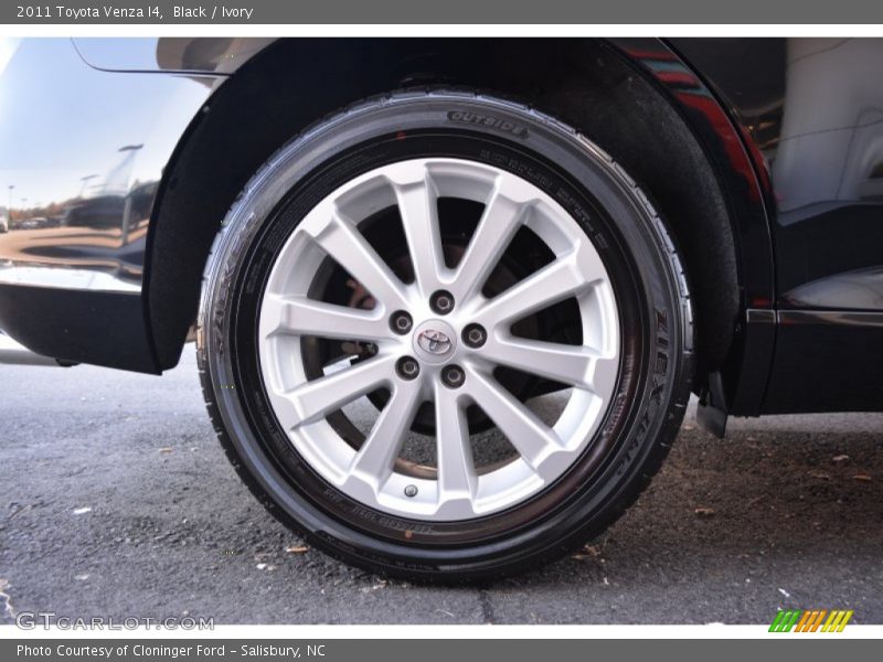 Black / Ivory 2011 Toyota Venza I4