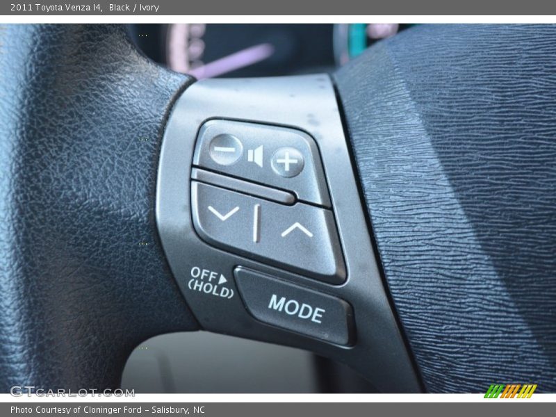 Black / Ivory 2011 Toyota Venza I4