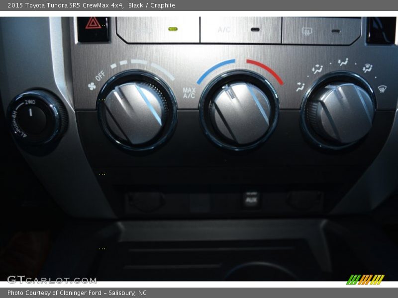 Black / Graphite 2015 Toyota Tundra SR5 CrewMax 4x4