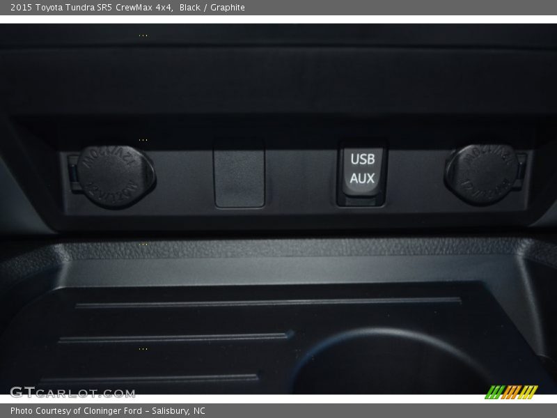 Black / Graphite 2015 Toyota Tundra SR5 CrewMax 4x4