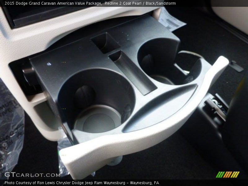 Redline 2 Coat Pearl / Black/Sandstorm 2015 Dodge Grand Caravan American Value Package