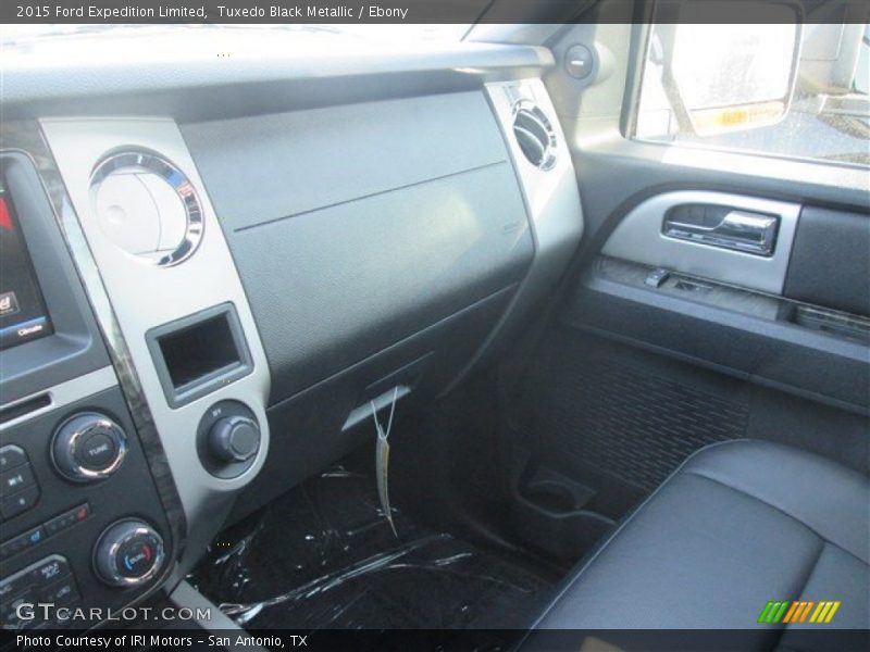 Tuxedo Black Metallic / Ebony 2015 Ford Expedition Limited