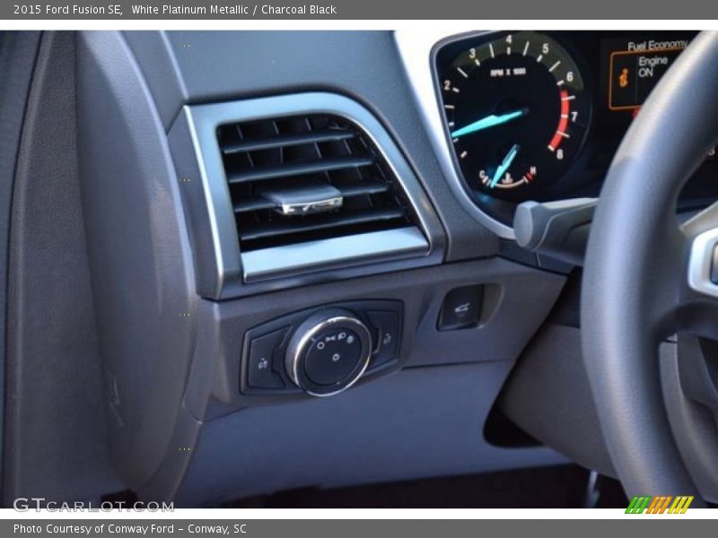 White Platinum Metallic / Charcoal Black 2015 Ford Fusion SE