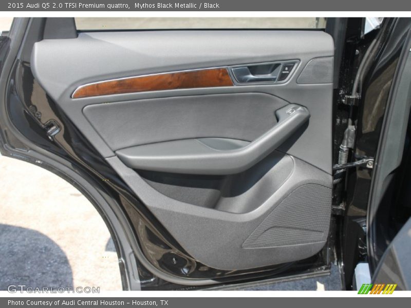 Mythos Black Metallic / Black 2015 Audi Q5 2.0 TFSI Premium quattro